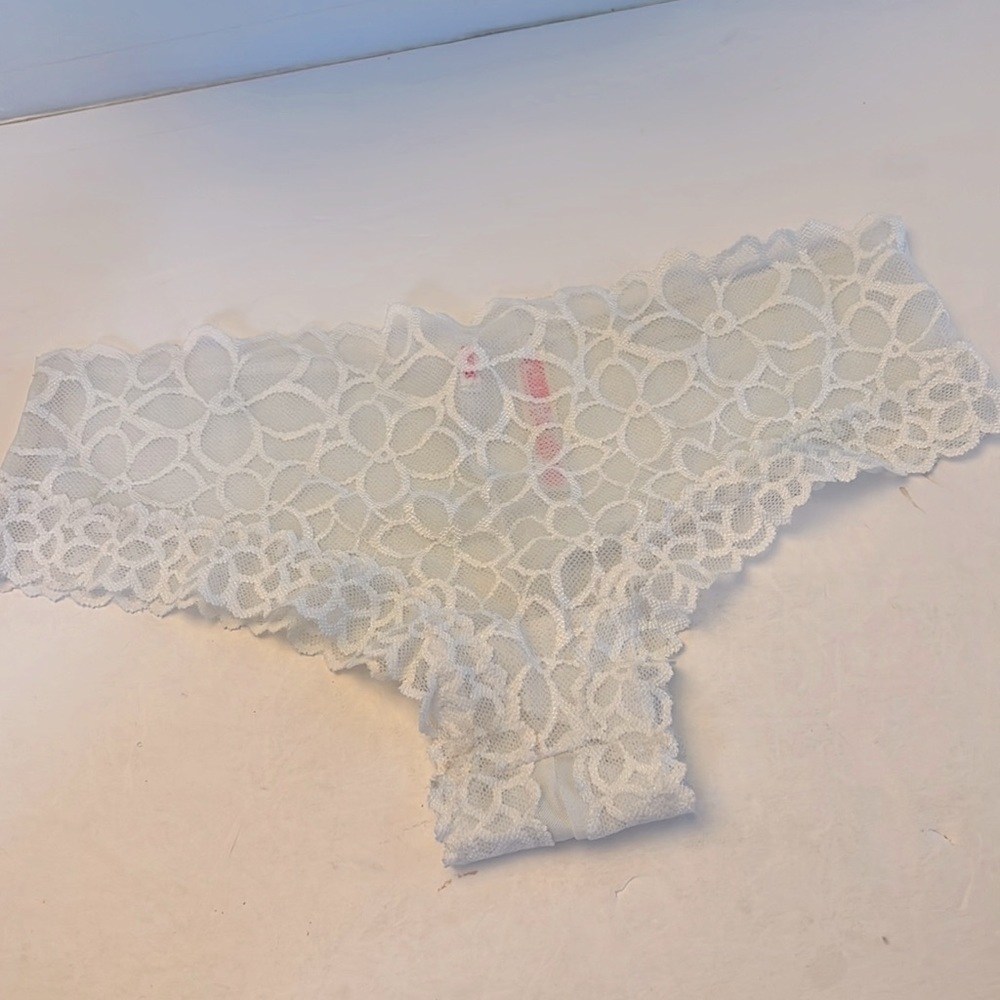 Victoria’s secret pink extra low rise cheekster panties size medium NWOT